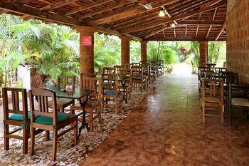 Zo Rooms Candolim Football Ground Exterior foto